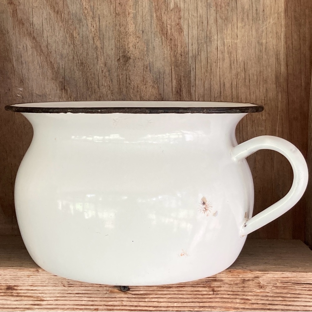 ‼️SOLD‼️ Vintage While Enamel Chamber Pot